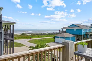 700 Palmetto Dr, Crystal Beach, TX 77650 - Photo 3