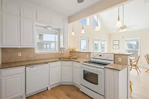 700 Palmetto Dr, Crystal Beach, TX 77650 - Photo 15
