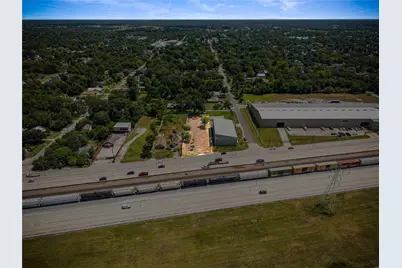 9910 E Hardy Road, Houston, TX 77093 - Photo 15