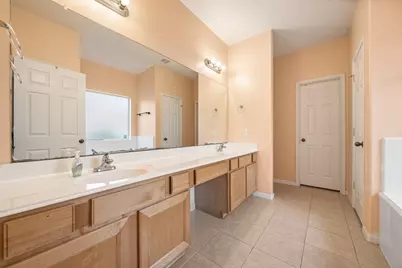 2506 Little Forest Court, Spring, TX 77373 - Photo 11