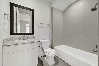 5605 Cohn Meadow Lane, Houston, TX 77007 - Photo 27
