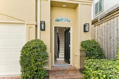 2813 Clinton Drive, Houston, TX 77020 - Photo 3
