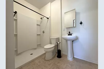 1011 Nadine Street, Houston, TX 77009 - Photo 5