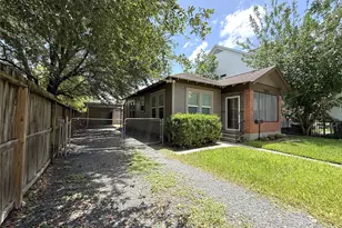 1011 Nadine St, Houston, TX 77009 - Photo 1