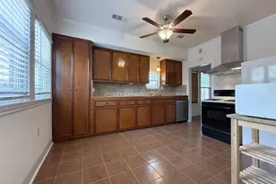 1011 Nadine St, Houston, TX 77009 - Photo 17