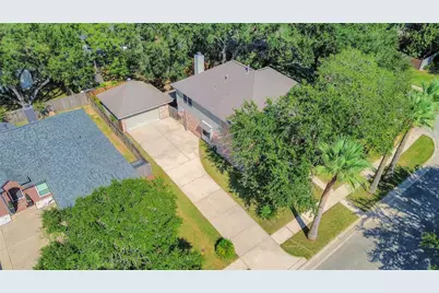 1250 Hunter Wood Drive, League City, TX 77573 - Photo 37