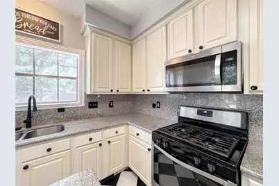 1250 Hunter Wood Drive, League City, TX 77573 - Photo 13