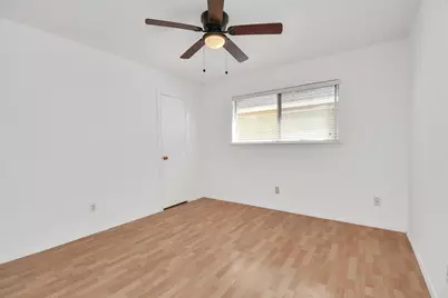 530 Westshire Drive, Houston, TX 77013 - Photo 11