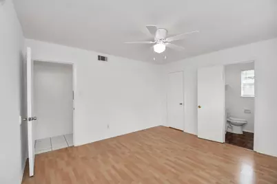 530 Westshire Drive, Houston, TX 77013 - Photo 15