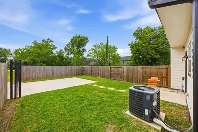 5403 Amy Street, Houston, TX 77028 - Photo 7