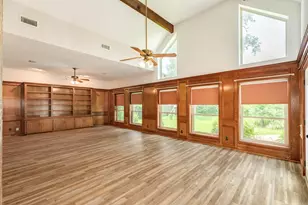 304 Arrow Wood St, Lake Jackson, TX 77566 - Photo 17