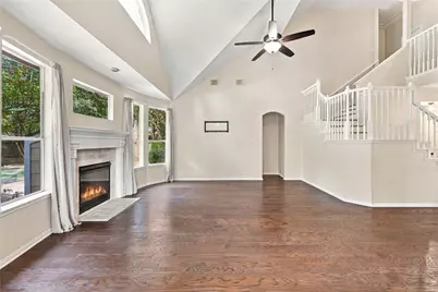 2 Hobbit Glen Drive, The Woodlands, TX 77384 - Photo 11
