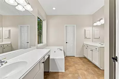 2 Hobbit Glen Drive, The Woodlands, TX 77384 - Photo 23