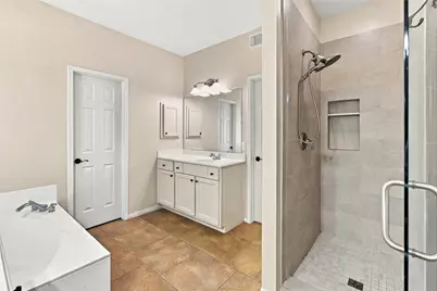 2 Hobbit Glen Drive, The Woodlands, TX 77384 - Photo 25