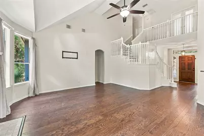 2 Hobbit Glen Drive, The Woodlands, TX 77384 - Photo 9