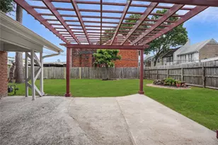 10010 Westview Dr, Houston, TX 77055 - Photo 23