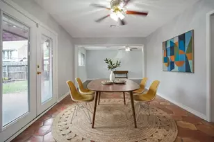 10010 Westview Dr, Houston, TX 77055 - Photo 7