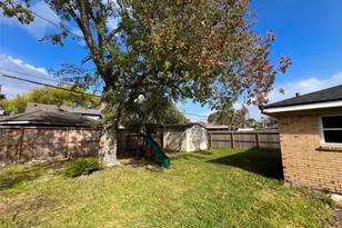 1808 Dolphin Dr, Seabrook, TX 77586 - Photo 17