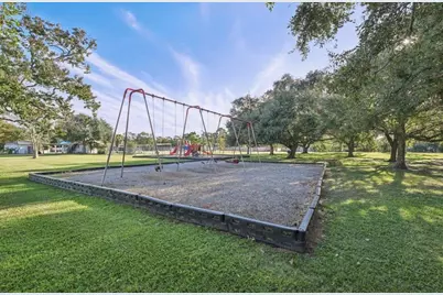1808 Dolphin Drive, Seabrook, TX 77586 - Photo 37