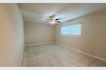 1808 Dolphin Drive, Seabrook, TX 77586 - Photo 5