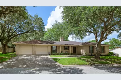 113 Suffolk Lane, Hallettsville, TX 77964 - Photo 3