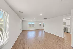 4127 Neches Bnd Dr, Baytown, TX 77521 - Photo 5