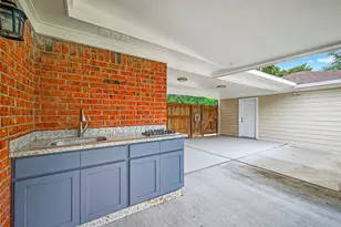 8530 Roos Rd, Houston, TX 77036 - Photo 37