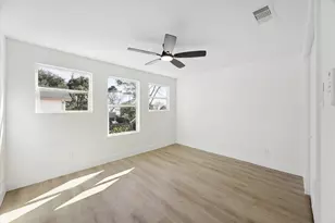 212 N Forrest Ave, La Porte, TX 77571 - Photo 25