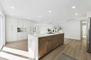 212 N Forrest Ave, La Porte, TX 77571 - Photo 15