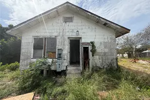 436 Lakeside Dr, Corpus Christi, TX 78418 - Photo 3