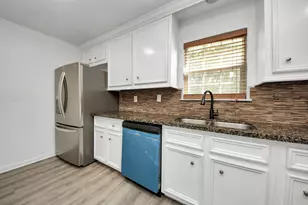 10209 Cathedral Dr, Houston, TX 77051 - Photo 23