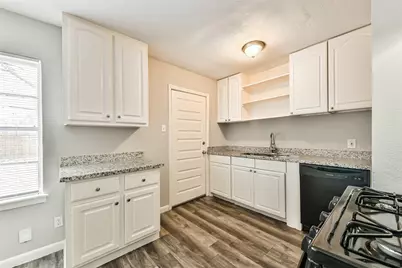 3515 Meadowlake Road, Pasadena, TX 77503 - Photo 9