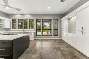 110 Big Hollow Ln, Houston, TX 77042 - Photo 13