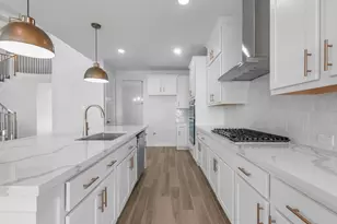 2721 Bolton Lndg Dr, Texas City, TX 77568 - Photo 7