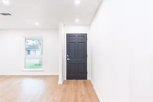 11726 N Willow Cir, Houston, TX 77071 - Photo 5