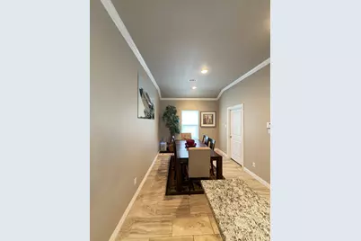 8150 Sharondale Drive, Houston, TX 77033 - Photo 5