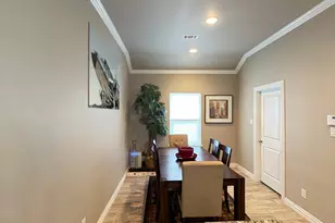 8150 Sharondale Dr, Houston, TX 77033 - Photo 5