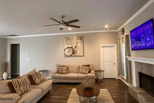 8150 Sharondale Dr, Houston, TX 77033 - Photo 3