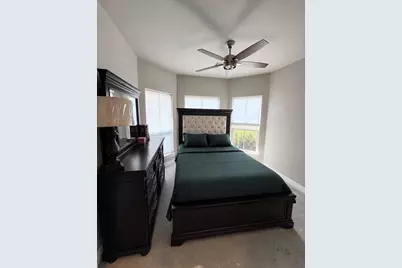 8150 Sharondale Drive, Houston, TX 77033 - Photo 15