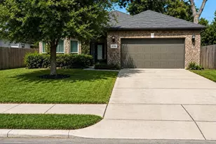 8150 Sharondale Dr, Houston, TX 77033 - Photo 1