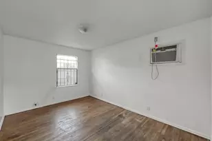 6347 Thornwall St, Houston, TX 77092 - Photo 15