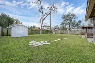 6347 Thornwall St, Houston, TX 77092 - Photo 17