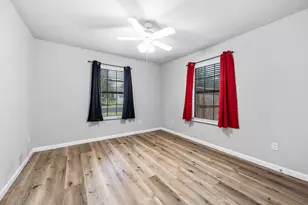 709 E Gulf St, Baytown, TX 77520 - Photo 17