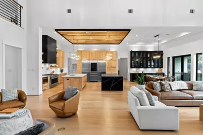 1026 Traweek Street, Houston, TX 77055 - Photo 9