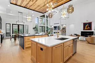 1026 Traweek St, Houston, TX 77055 - Photo 11