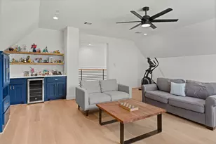 1026 Traweek St, Houston, TX 77055 - Photo 39