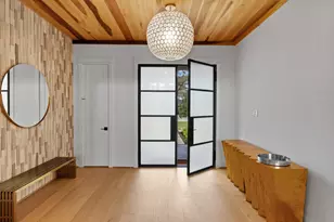 1026 Traweek St, Houston, TX 77055 - Photo 5