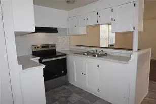 10970 Maywood St, Willis, TX 77318 - Photo 13