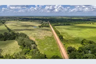 12412 E Ueckert Road, Bellville, TX 77418 - Photo 21