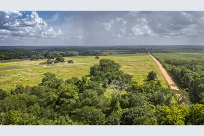 12412 E Ueckert Road, Bellville, TX 77418 - Photo 35